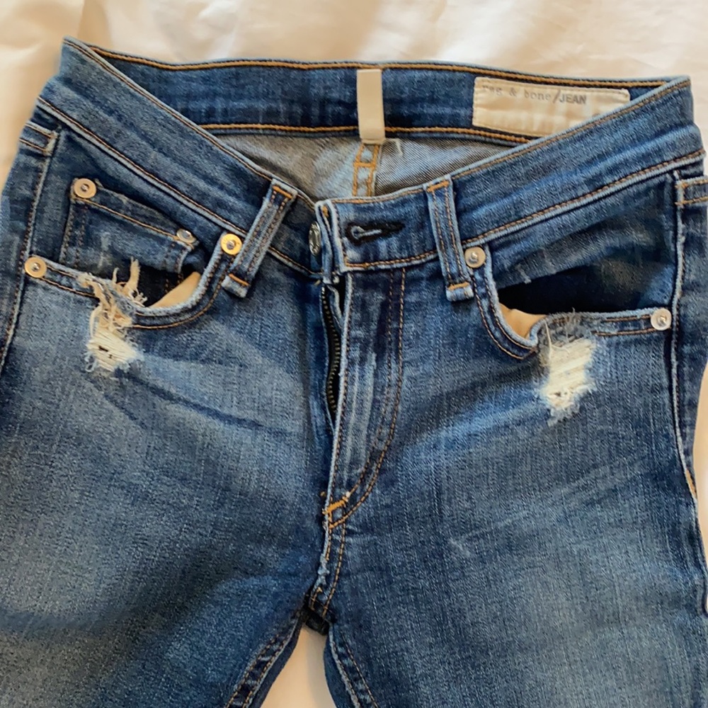 Rag&Bone distressed skinny jean size 25
